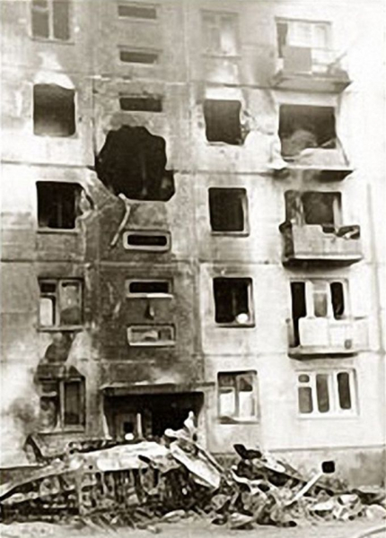 Как живется в доме после тарана самолета – исповедь жильцов Как живется в доме после тарана самолета – исповедь жильцов