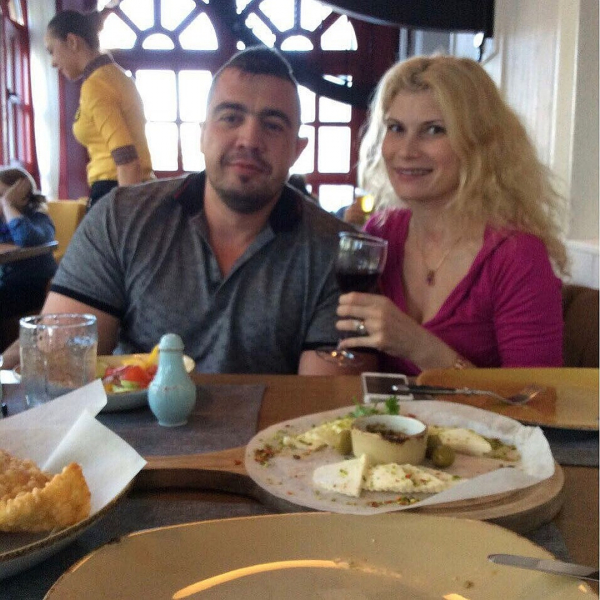 «Сломал мне позвоночник, дети со слезами прятались от него»: страшная исповедь бывшей жены миллионера