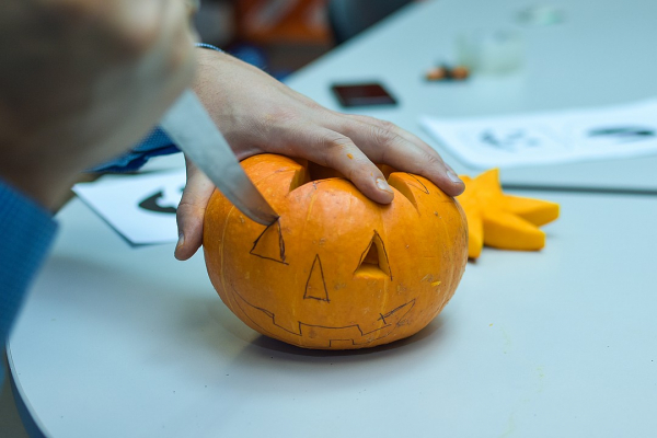 Тыква на Хэллоуин: как сделать страшного Джека своими руками