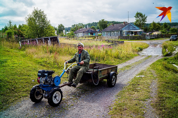 Чтобы ликвидировать село, достаточно закрыть в нем школу и больницу Чтобы ликвидировать село, достаточно закрыть в нем школу и больницу