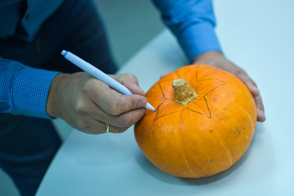 Тыква на Хэллоуин: как сделать страшного Джека своими руками