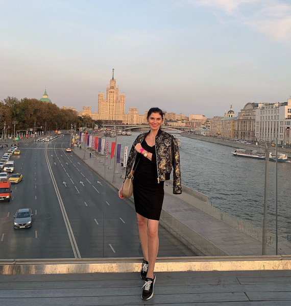 «Сломал мне позвоночник, дети со слезами прятались от него»: страшная исповедь бывшей жены миллионера