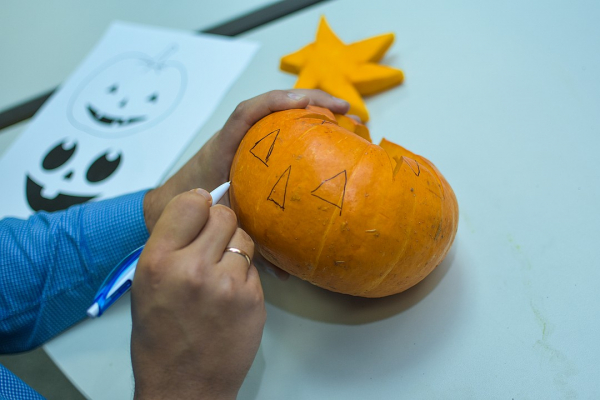Тыква на Хэллоуин: как сделать страшного Джека своими руками