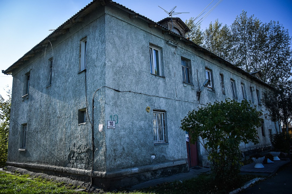 &laquo;У нас пол проваливается&raquo;: соседка снизу во время ремонта снесла полстены, теперь ей на голову могут упасть люди