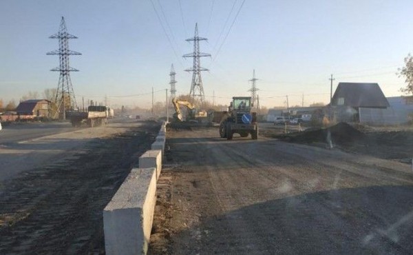 Приток грунтовых вод осложнил реконструкцию улицы Большая Приток грунтовых вод осложнил реконструкцию улицы Большая