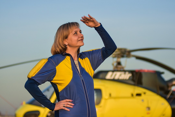 «Мы падаем на скорости 200 километров в час»: красотки-парашютистки рассказали про свои трюки «Мы падаем на скорости 200 километров в час»: красотки-парашютистки рассказали про свои трюки