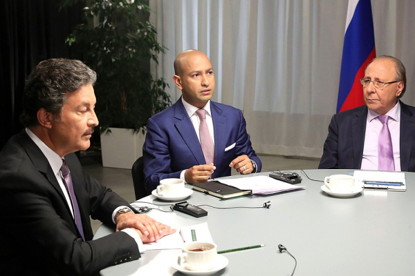 Путин рассказал, с кем будет дружить следующий президент России Путин рассказал, с кем будет дружить следующий президент России