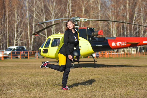 «Мы падаем на скорости 200 километров в час»: красотки-парашютистки рассказали про свои трюки «Мы падаем на скорости 200 километров в час»: красотки-парашютистки рассказали про свои трюки