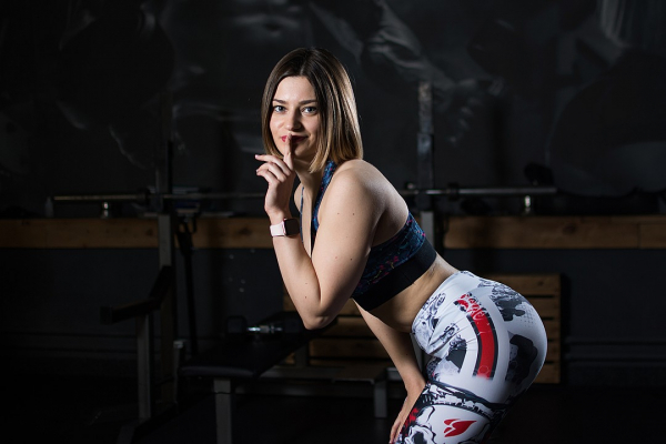 &laquo;Хочу попу, как футбольный мяч&raquo;: сибирячки, тягающие железо, показали свои мышцы