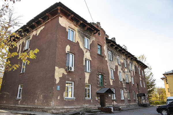 Вместо игрушек - бетон: в детской комнате рухнуло чердачное перекрытие