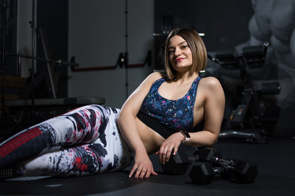 &laquo;Хочу попу, как футбольный мяч&raquo;: сибирячки, тягающие железо, показали свои мышцы