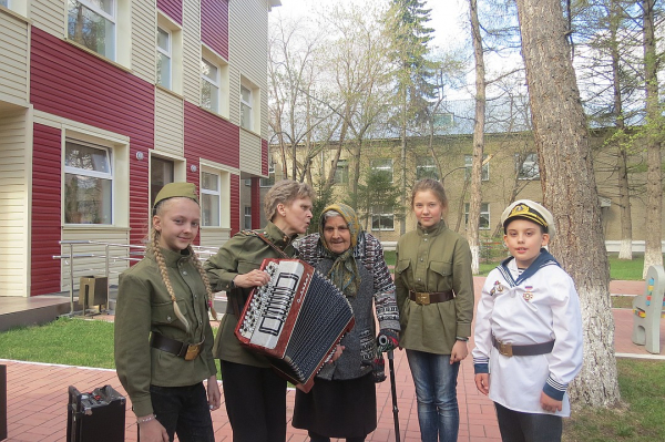 От детдомовцев до ветеранов: сибирячка нашла себя в служении людям От детдомовцев до ветеранов: сибирячка нашла себя в служении людям