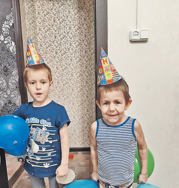 «Девушка с лицом бабушки» нашла своим сыновьям нового папу