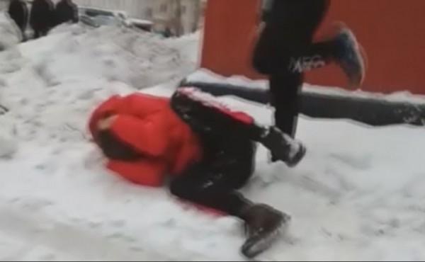 Банда АУЕшников орудует в Калининском районе