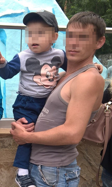 За бойца ММА вступилась девушка с лопатой: теперь студентка на скамье подсудимых