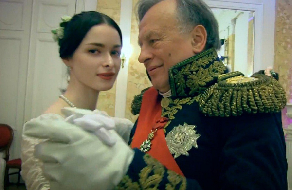 «Он ее кидал об стену, у меня сотрясалась комната»: Соседка доцента Соколова рассказала о громком скандале в ночь убийства аспирантки