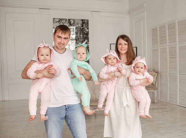 «Я - квадромама»: сибирячка раскрутила страничку в «Инстаграме» с помощью няшек-четверняшек «Я - квадромама»: сибирячка раскрутила страничку в «Инстаграме» с помощью няшек-четверняшек