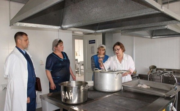 На еду с «запашком» и плесенью пожаловались школьники в Багане На еду с «запашком» и плесенью пожаловались школьники в Багане