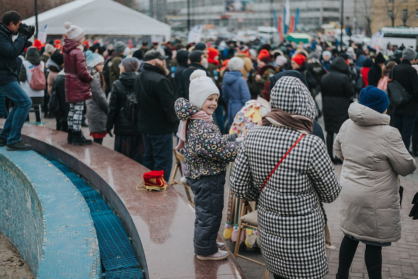 Молебен, концерт и пирожки: как отмечали День народного единства в Новосибирске