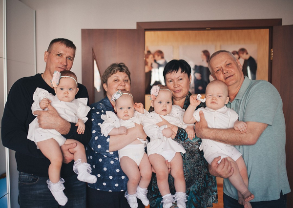 «Я - квадромама»: сибирячка раскрутила страничку в «Инстаграме» с помощью няшек-четверняшек «Я - квадромама»: сибирячка раскрутила страничку в «Инстаграме» с помощью няшек-четверняшек