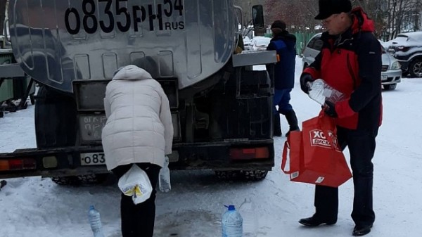 В Станиславском жилмассиве Новосибирска вторые сутки нет холодной воды В Станиславском жилмассиве Новосибирска вторые сутки нет холодной воды