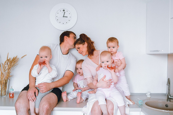 «Я - квадромама»: сибирячка раскрутила страничку в «Инстаграме» с помощью няшек-четверняшек «Я - квадромама»: сибирячка раскрутила страничку в «Инстаграме» с помощью няшек-четверняшек