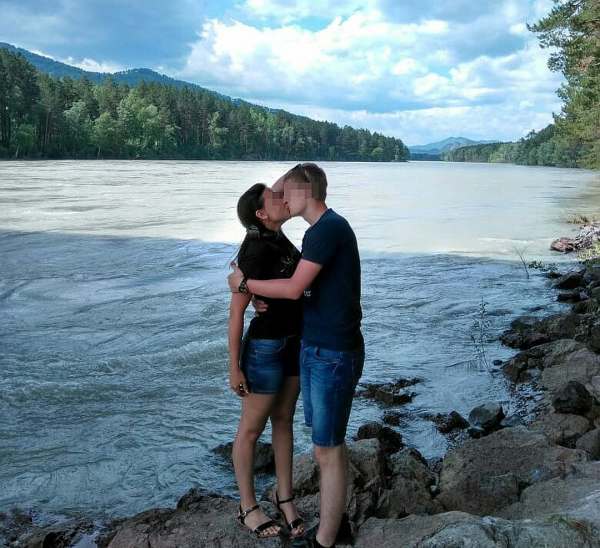 В Новосибирске учительница соблазнила школьника и забеременела от него