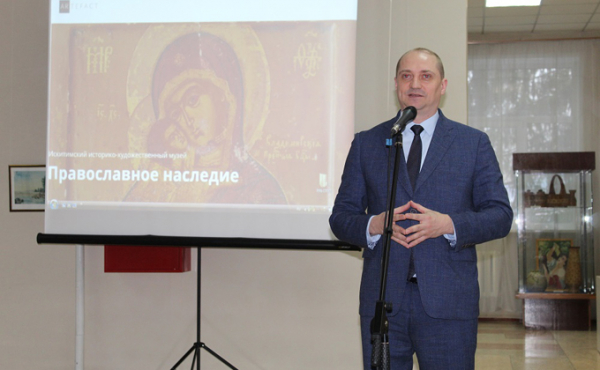 Аудиогид в смартфоне рассказывает о выставке икон в Искитиме