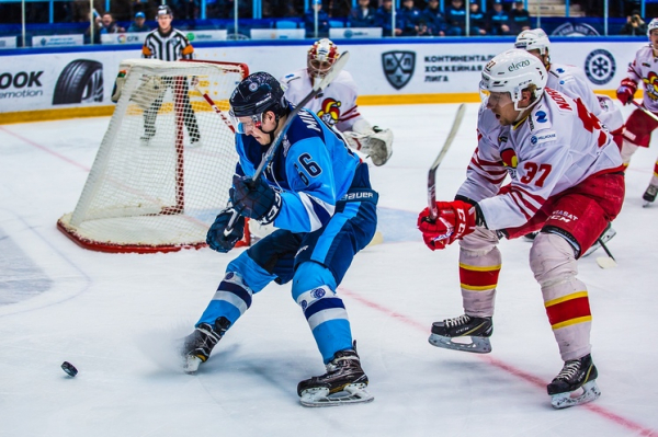 Финны «Сибири» снова обыграют земляков из «Йокерита» Финны «Сибири» снова обыграют земляков из «Йокерита»