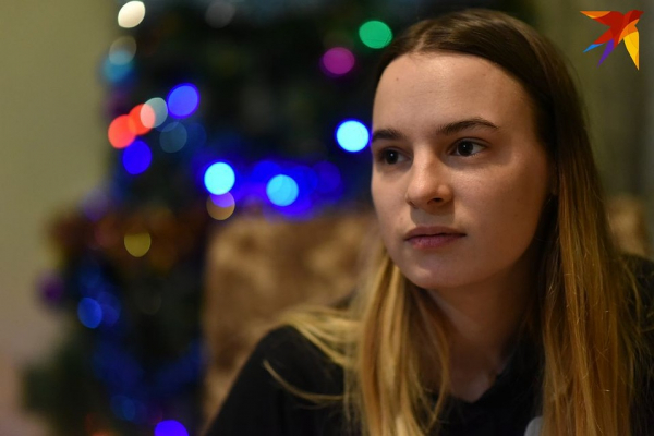 &laquo;Мама, посмотри на меня&raquo;: девочка, которую оставили умирать в мусорке, выжила и ищет родителей