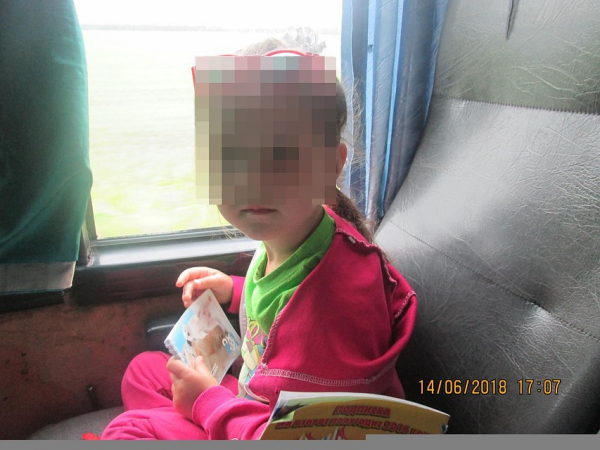 «Думаю, ее удерживают насильно»: пенсионерка ищет свою шестилетнюю внучку, которую мама прячет в Сибири «Думаю, ее удерживают насильно»: пенсионерка ищет свою шестилетнюю внучку, которую мама прячет в Сибири