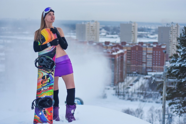 «Мы лежали в одном спальнике, но Витя держался»: сибирячки уходят из офисов в горы, чтобы найти любовь