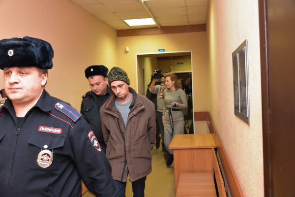 Соседи думали, что наверху ломают шкаф: отчим-садист мог изнасиловать 5-летнюю девочку