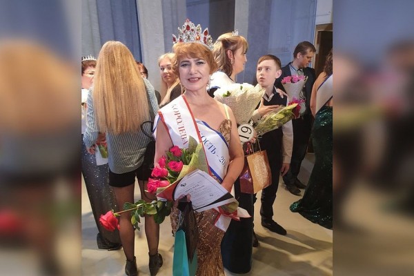 Сибирячка, оглохшая из-за гриппа, победила в конкурсе красоты Сибирячка, оглохшая из-за гриппа, победила в конкурсе красоты