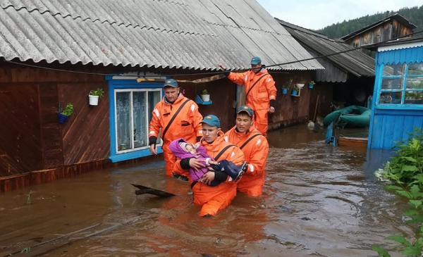 Генерал-полковник Евгений Зиничев: Когда под завалами нашли 11-месячного Ваню Фокина, мне позвонил президент: &laquo;А ты говорил &ndash; живых нет&raquo;