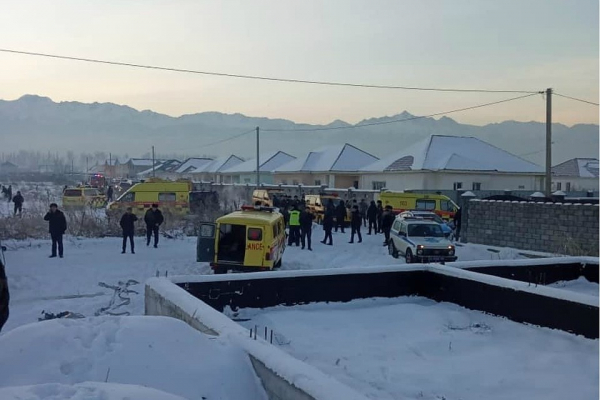 В Казахстане разбился пассажирский самолет, на борту которого находились 100 человек