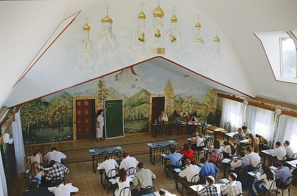 Секта &laquo;гениальных троечников&raquo;: почему чиновники закрыли школу педагога-новатора