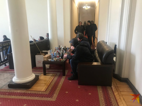 Абхазия все-таки свергла своего президента Абхазия все-таки свергла своего президента