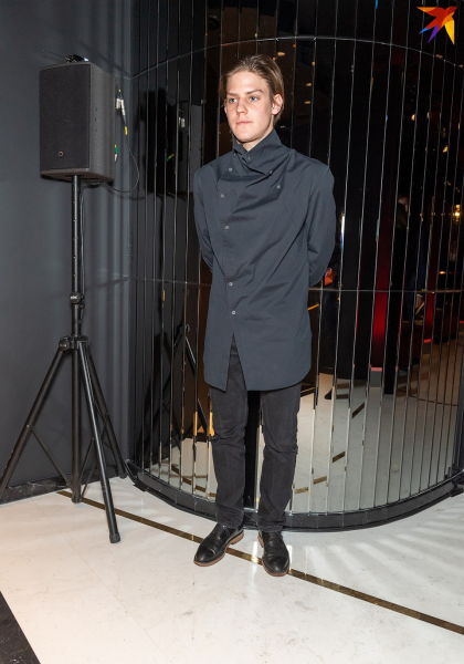 Собчак и Мороз померились декольте на премьере &laquo;Содержанок-2&raquo;