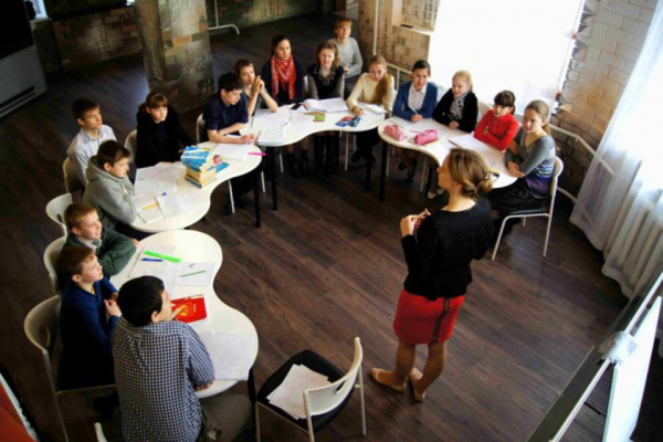 Секта &laquo;гениальных троечников&raquo;: почему чиновники закрыли школу педагога-новатора