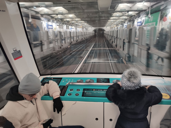 Пока ты бастовал, робот украл твою работу. Антиутопия наших дней Пока ты бастовал, робот украл твою работу. Антиутопия наших дней