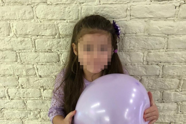 «Я кричала: «Сделайте что-нибудь, вы же врач!»: мама девочки с редким диагнозом рассказала, как умирал ее ребенок «Я кричала: «Сделайте что-нибудь, вы же врач!»: мама девочки с редким диагнозом рассказала, как умирал ее ребенок