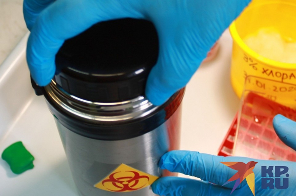 «Круглые сутки в лаборатории»: как работают ученые, которые победили Эболу, над вакциной против коронавируса «Круглые сутки в лаборатории»: как работают ученые, которые победили Эболу, над вакциной против коронавируса