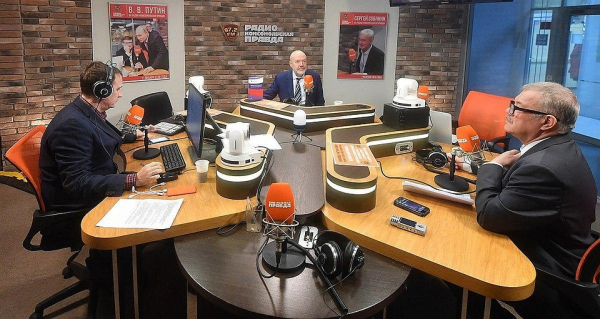 Павел Крашенинников, сопредседатель рабочей группы по подготовке поправок в Основной Закон: О Боге, русских, семье и Госсовете в новой Конституции