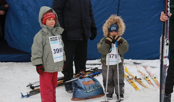 Тысячи новосибирцев вышли на &laquo;Лыжню России-2020&raquo; 