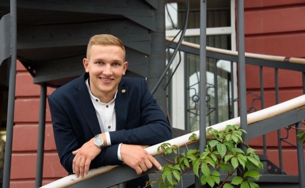 Сын главы Ордынского района вышел в суперфинал конкурса «Лидеры России» Сын главы Ордынского района вышел в суперфинал конкурса «Лидеры России»