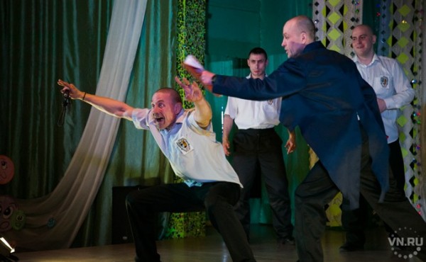 О чем шутят зэки &ndash; КВН за колючей проволокой