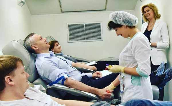 Андрей Травников: семья, увлечения, лучшие фото губернатора в соцсетях Андрей Травников: семья, увлечения, лучшие фото губернатора в соцсетях