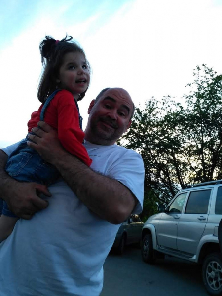 Папа может: сибиряк за полтора месяца похудел на 20 килограммов, чтобы спасти новорожденную дочку