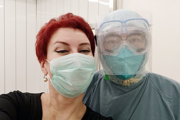 Спецкор «КП» Дарья Асламова: Мой самолет из Пекина в «Шереметьево» встретили люди в скафандрах Спецкор «КП» Дарья Асламова: Мой самолет из Пекина в «Шереметьево» встретили люди в скафандрах